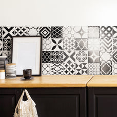 Kitchen peel and stick backsplash tile Vintage black and white Smart Tiles