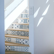 Stairs peel and stick backsplash tile Vintage blue and cream Smart Tiles